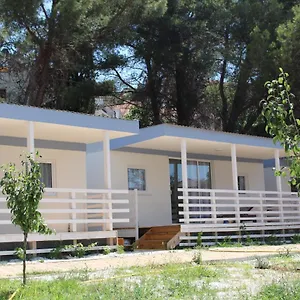 4* Ferienpark Mobile Homes Sveti Kriz